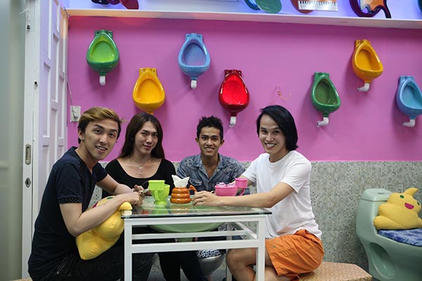 Funny[-]Restroom[-]Coffee:[-]Quán[-]độc[-]đáo[-]nhất[-]Sài[-]Gòn[-]